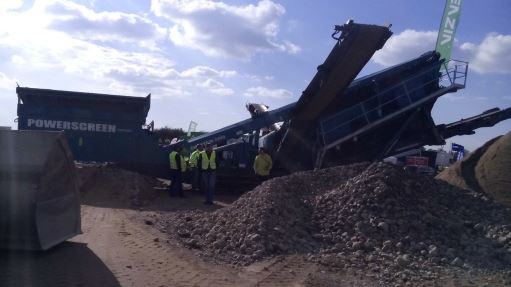 chieftain-2200-sand-and-gravel Powerscreen Chieftain 2200 screening sand and gravel