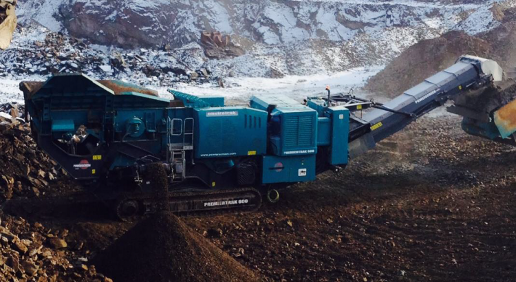 premiertrak-600E-grey-granite Premiertrak 600E crushing grey granite