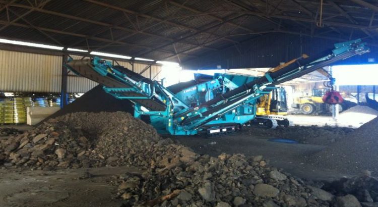 warrior-800-screen-cast-iron-slag Powerscreen Warrior 800 screening cast iron slag